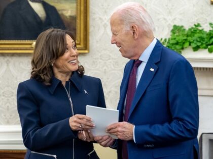 CNN’s, NYT’s Herndon: Harris Is Trying to Be ‘Change Candidate’ Without &#8