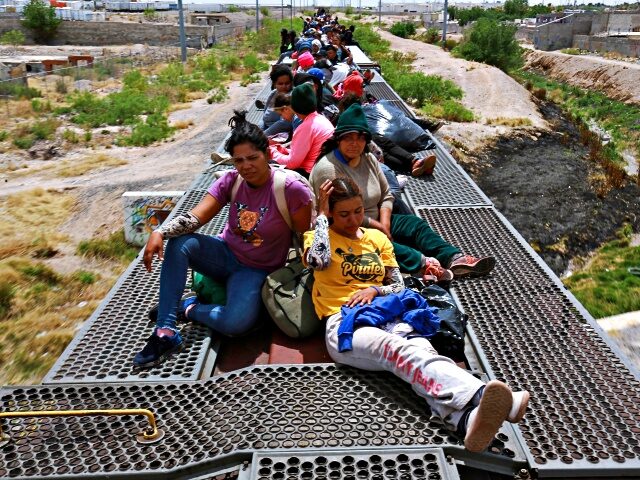 Reports: Despite Warnings of Fraud, Biden-Harris Resume Parole Pipeline for Migrants
